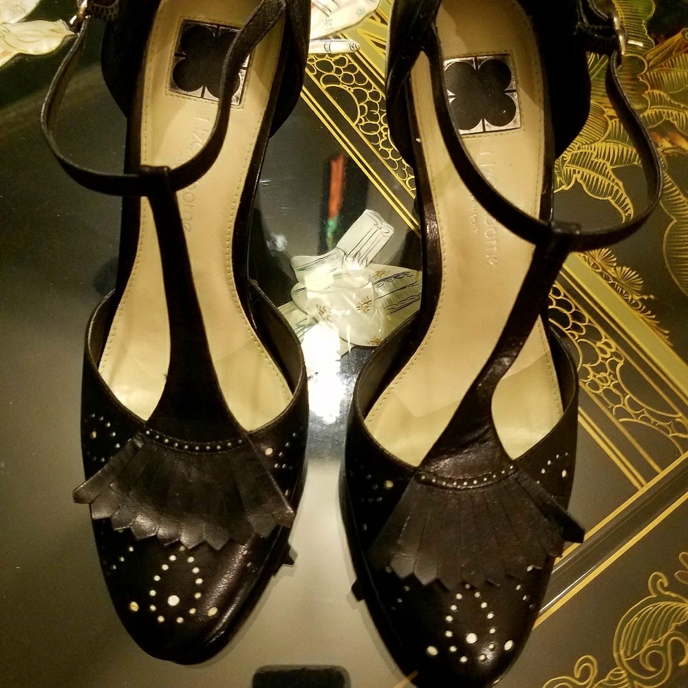 Shoes - Picture 2 of 3